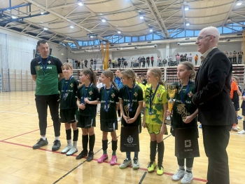 f9aac5ee-f3de-4d19-b2bd-9ff600f38458